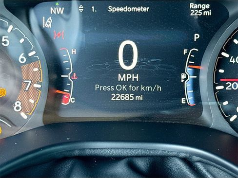 Used 2023 Jeep Compass Latitude image 13