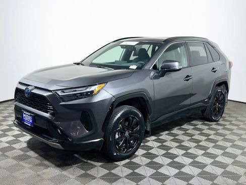 Certified 2024 Toyota RAV4 SE w/ Convenience Package AWD/4WD image 3