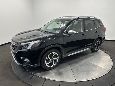Used 2022 Subaru Forester Touring AWD/4WD image 4