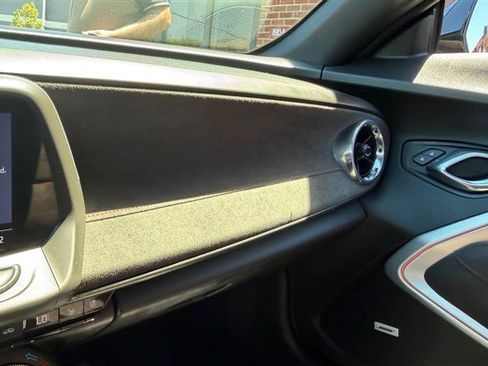 Used 2019 Chevrolet Camaro ZL1 RWD image 30