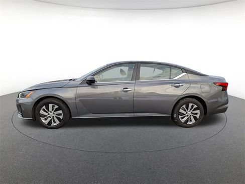 Used 2025 Nissan Altima 2.5 S image 8
