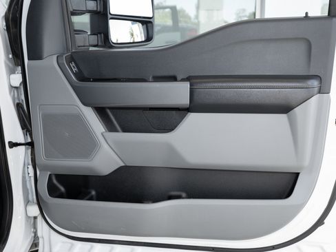 Used 2024 Ford F250 XLT image 44