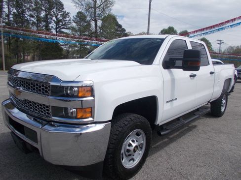 Used 2019 Chevrolet Silverado 2500 W/T image 1