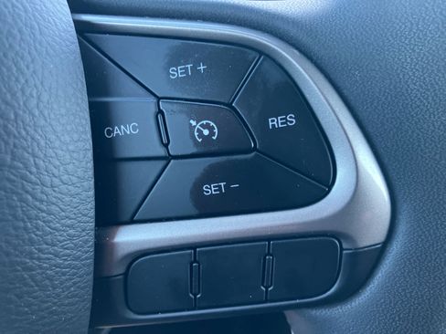 Used 2021 Jeep Compass Latitude AWD/4WD image 17