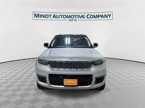 Certified 2021 Jeep Grand Cherokee L Summit w/ Luxury Tech Group V image 3