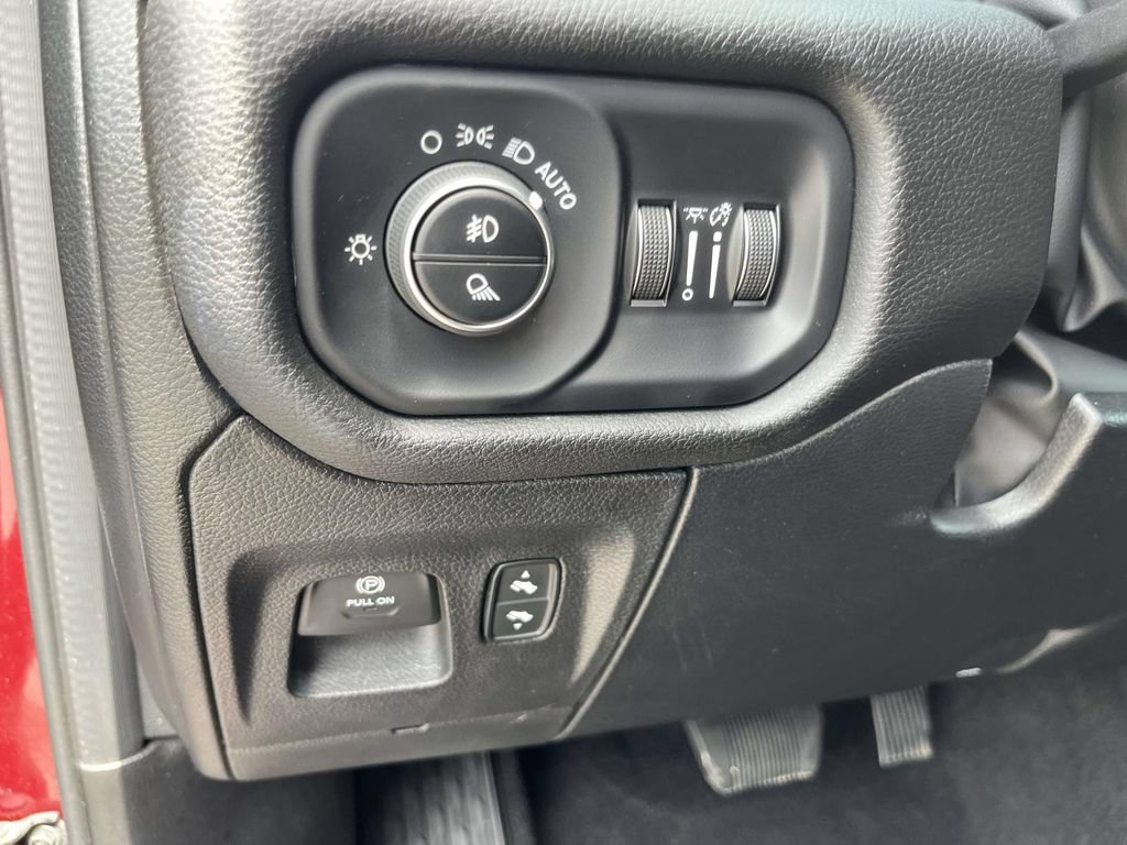 Used 2025 RAM 1500 Big Horn AWD/4WD image 19