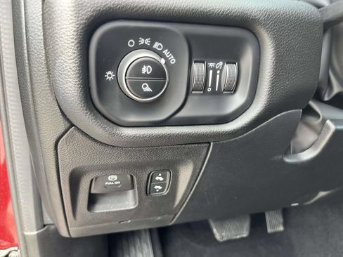 Used 2025 RAM 1500 Big Horn AWD/4WD image 19