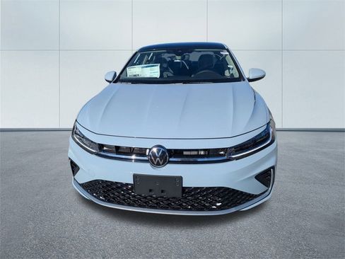 New 2026 Volkswagen Jetta SE image 8