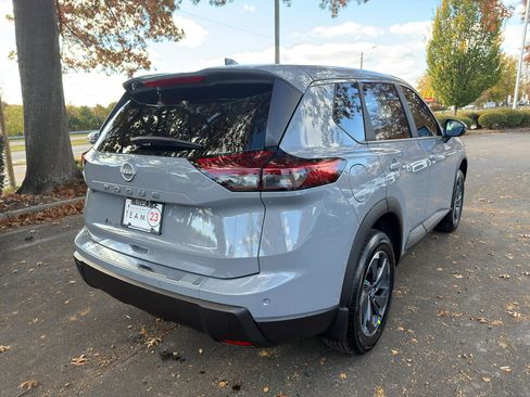New 2026 Nissan Rogue SV image 7