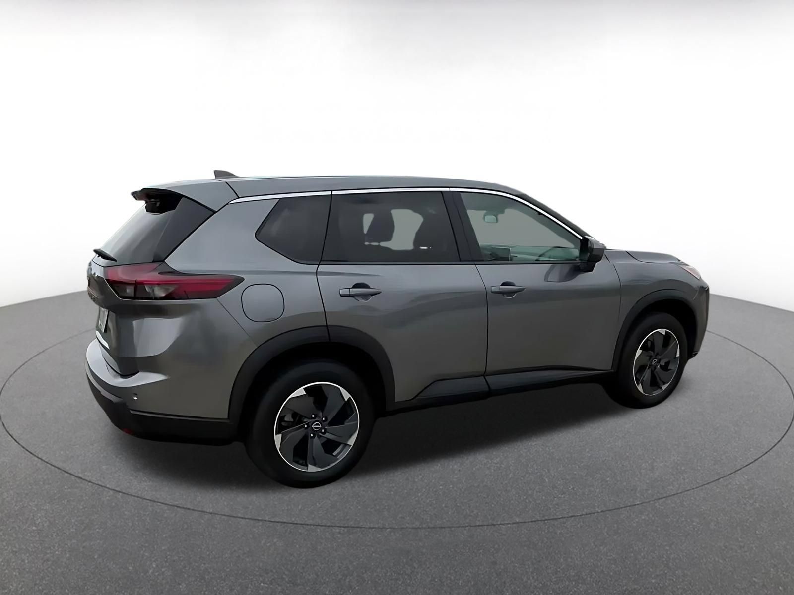 Used 2025 Nissan Rogue SV FWD image 13