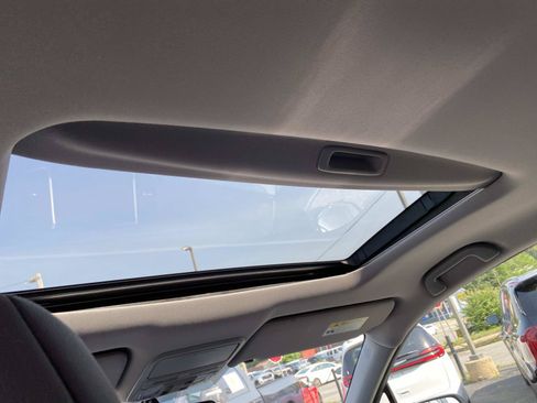 Used 2017 Honda Pilot EX-L image 11