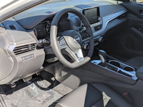 New 2025 Nissan Altima 2.5 SR image 15