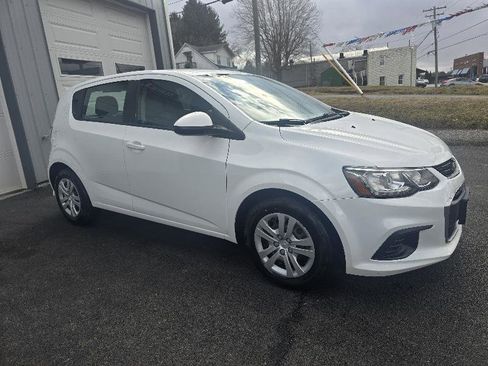 Used 2017 Chevrolet Sonic LT image 5