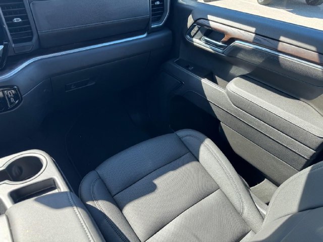 Used 2026 GMC Sierra 1500 SLT w/ Max Trailering Package AWD/4WD image 18