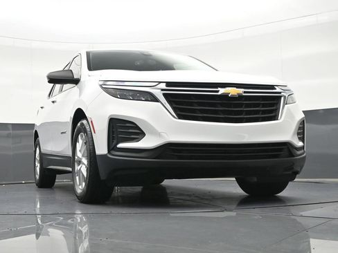 Used 2023 Chevrolet Equinox LS FWD image 34