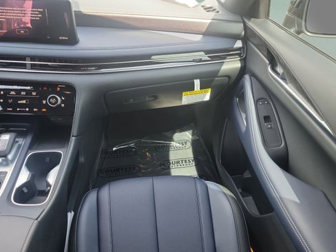 Certified 2026 INFINITI QX60 Sport w/ Dark Cargo Package AWD/4WD image 15