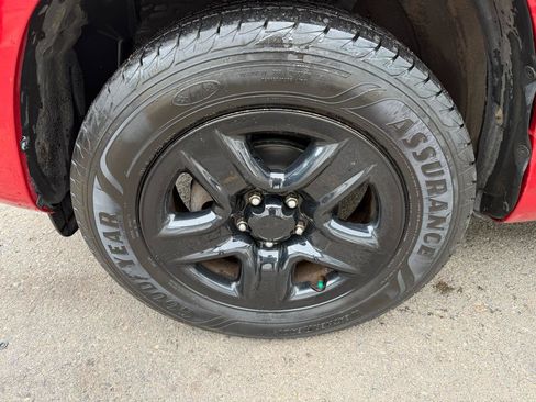 Used 2012 Toyota RAV4 4WD w/ Value Pkg image 9