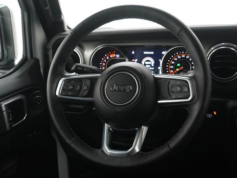 Used 2023 Jeep Wrangler Sahara w/ Cold Weather Group image 14