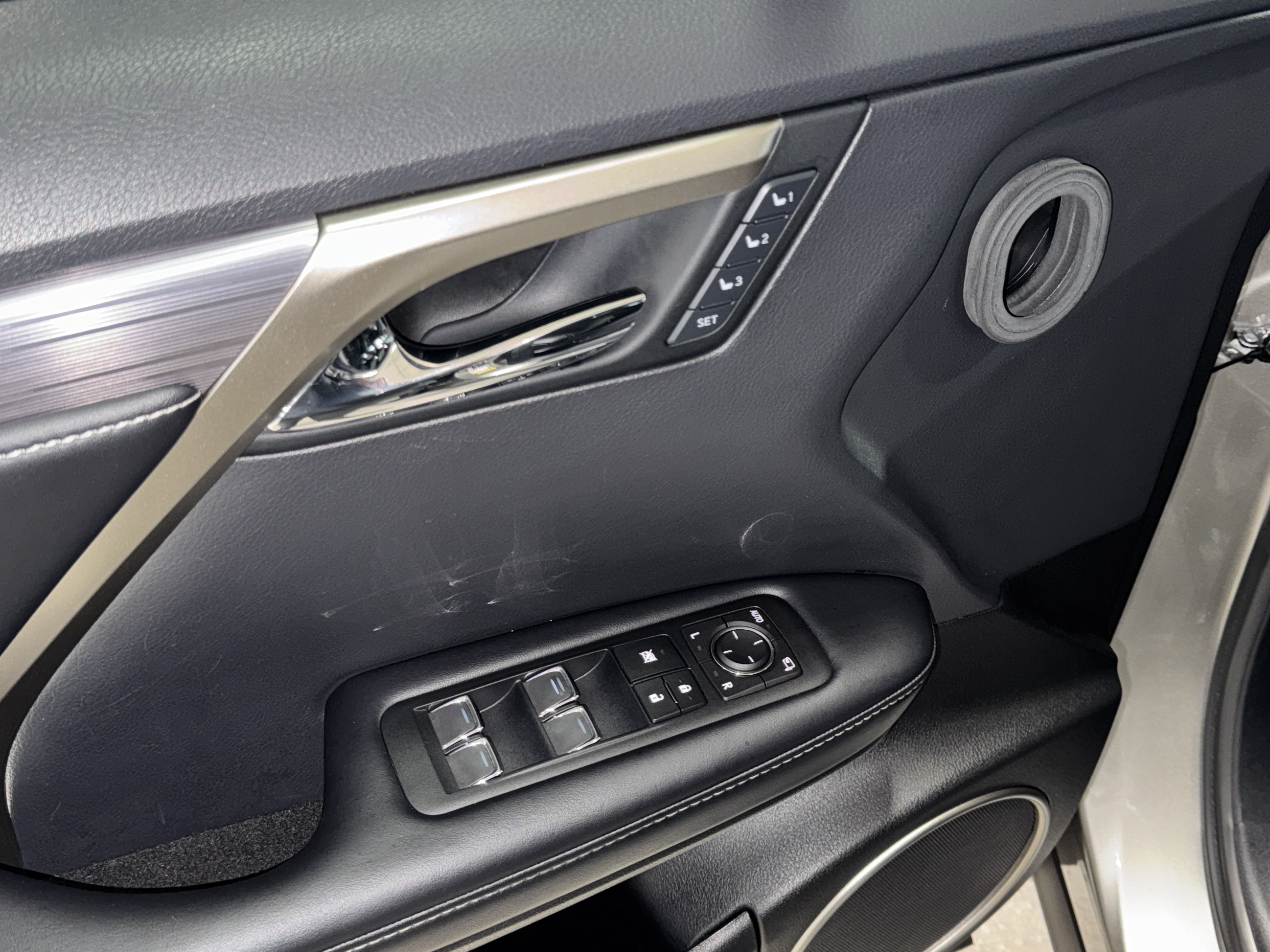 Used 2020 Lexus RX 350 F Sport w/ Accessory Package AWD/4WD image 18