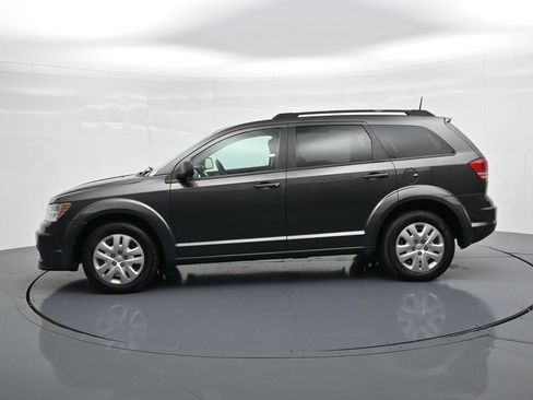 Used 2020 Dodge Journey SE FWD image 9