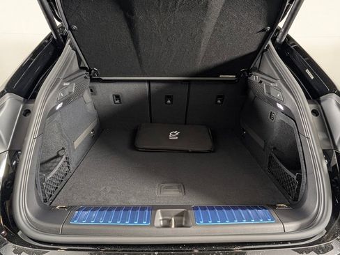 New 2026 Porsche Macan Turbo Electric image 17