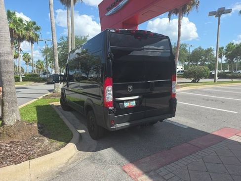 Used 2023 RAM ProMaster 2500 w/ Driver Convenience Group FWD image 2