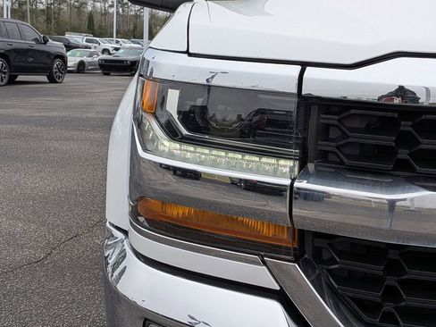 Used 2018 Chevrolet Silverado 1500 LT w/ All Star Edition image 12