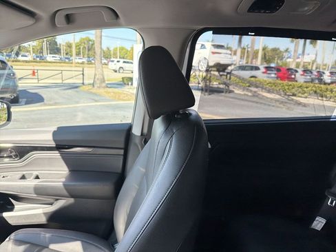 Certified 2024 Honda Odyssey Touring image 10