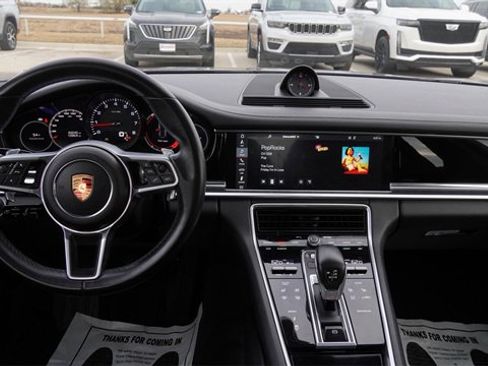 Used 2020 Porsche Panamera 4 image 16
