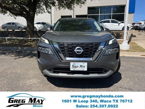 Used 2023 Nissan Rogue SV FWD image 2