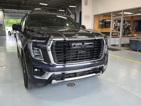 New 2026 GMC Yukon XL Elevation w/ Elevation Premium Package AWD/4WD image 3