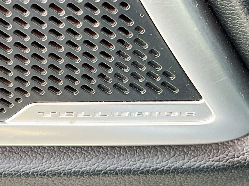 Used 2024 Kia Telluride EX X-Line AWD/4WD image 19