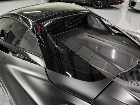 Used 2020 McLaren 720S Spider image 33