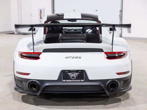 Used 2018 Porsche 911 GT2 RS image 8