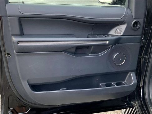 Used 2024 Ford Expedition XLT image 20