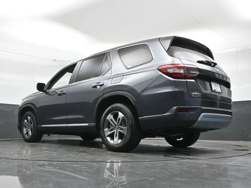 Used 2025 Honda Pilot EX-L image 44