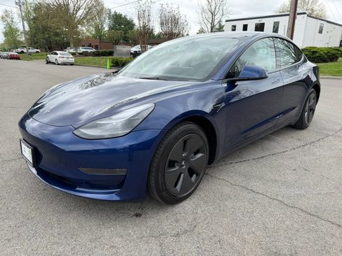 Used 2023 Tesla Model 3 Standard Range image 7