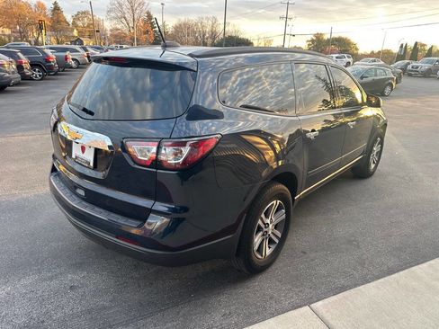 Used 2017 Chevrolet Traverse LS FWD image 7