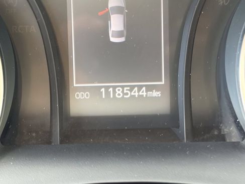 Certified 2018 Toyota Camry SE w/ Moonroof Package FWD image 33
