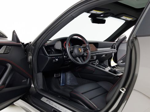 Used 2024 Porsche 911 Carrera 4S image 13