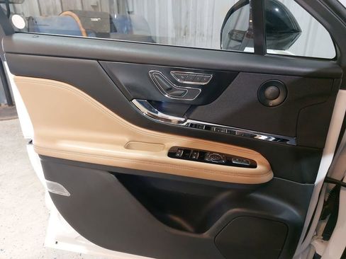 Used 2020 Lincoln Corsair Reserve w/ Elements Package FWD image 28