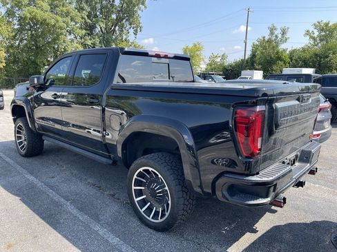 Used 2023 GMC Sierra 1500 AT4 w/ AT4 Premium Package AWD/4WD image 4