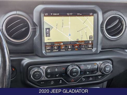 Used 2020 Jeep Gladiator Overland AWD/4WD image 23