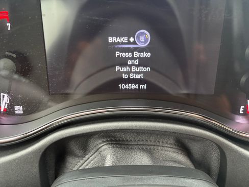 Used 2019 Dodge Durango GT AWD/4WD image 2