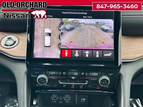 Used 2021 Jeep Grand Cherokee L Summit w/ Advanced Protech Group IV AWD/4WD image 23