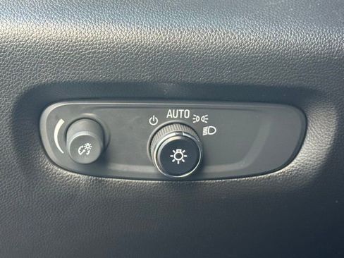 Used 2023 Chevrolet Traverse RS w/ LPO, Floor Liner Package image 32