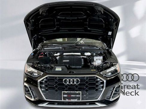 Used 2022 Audi Q5 2.0T Premium w/ Convenience Package image 16
