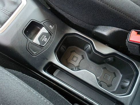 Used 2018 Jeep Renegade Sport w/ Power & Air Group image 41