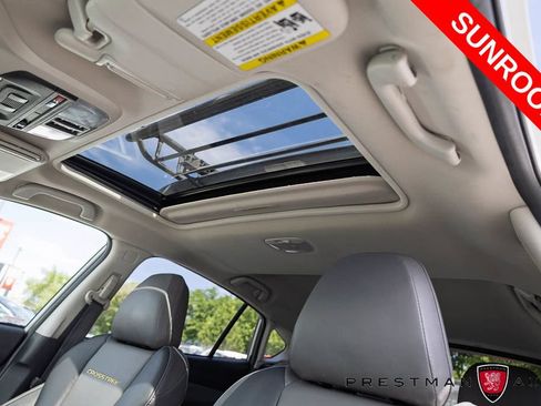 Used 2021 Subaru Crosstrek 2.5i Sport w/ Moonroof Package AWD/4WD image 5