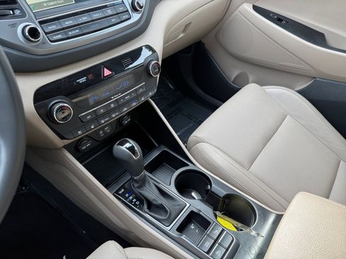 Used 2016 Hyundai Tucson Limited w/ Option Group 03 image 13